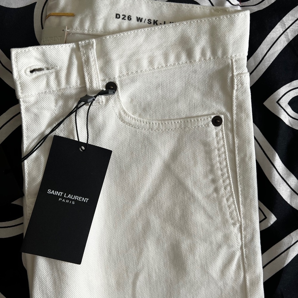 Yves Saint Laurent white low waist jeans new with tags size 25